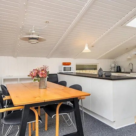 Two-bedroom In 4 *